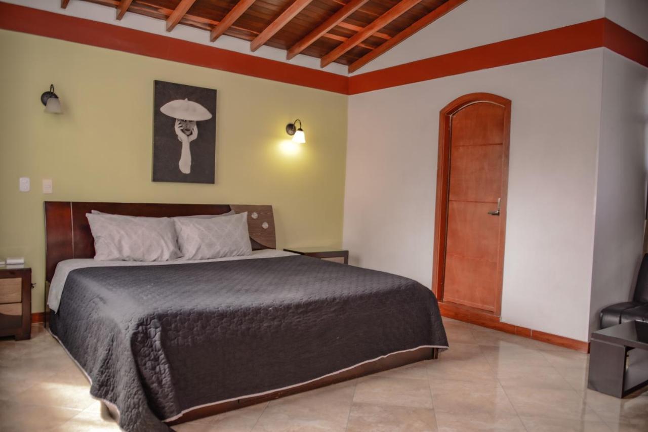 Calle 8 Suites Medellin Luaran gambar